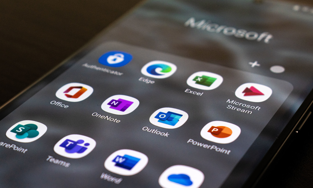 Phone with microsoft 365 applications